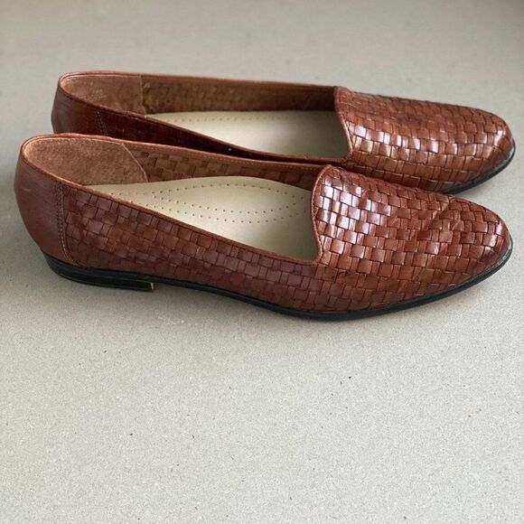 Trotters Women's Leather Liz Almond-Toe Cognac Loafer, Size 11 Narrow - Picture 3 of 8